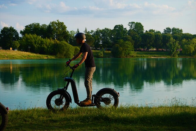 Off-road scooter outing between lakes and Pessac-Léognan vineyards - Starting at 5 Rue de l’Airial de l’Olivier