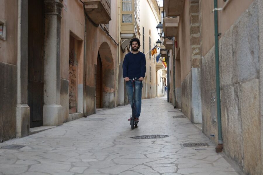 Palma de Mallorca: E-Scooter Rental - Reaching Palma’s city walls and high viewpoints