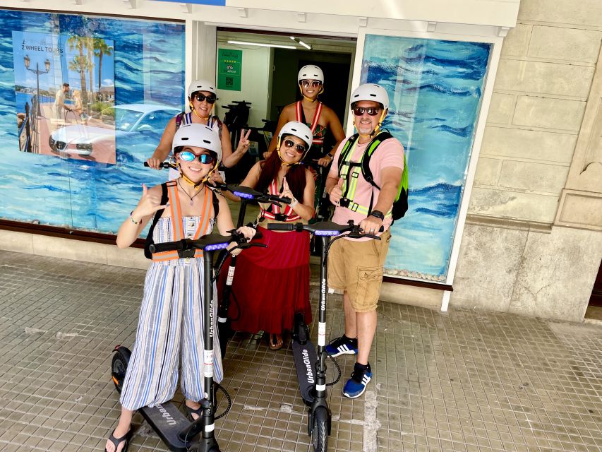 Palma: Guided 1.5 H city tour on Electric scooter - Starting Beside La Almudaina Palace