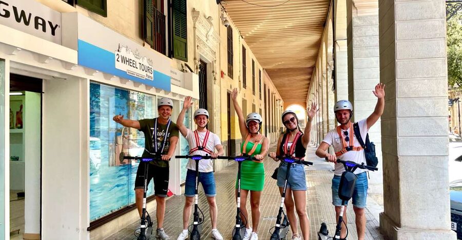Palma: Guided 1.5 H city tour on Electric scooter - How Much Value Do You Get for $51?