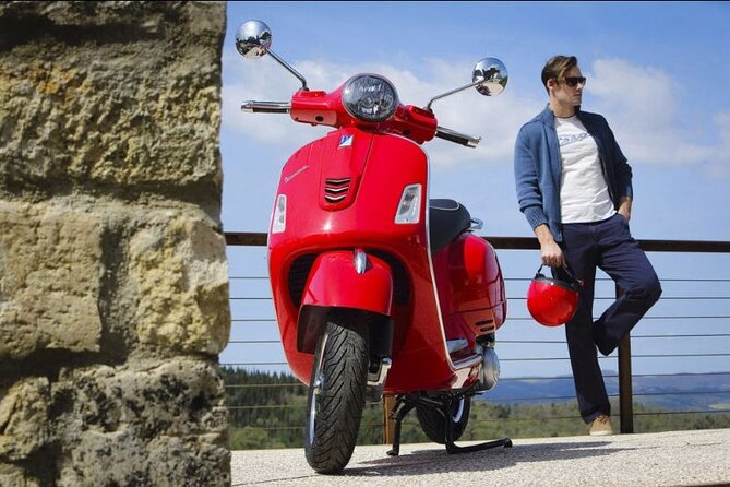 Panoramic and Historical Vespa Tour Naples - Via Posillipo, where the city meets the sea