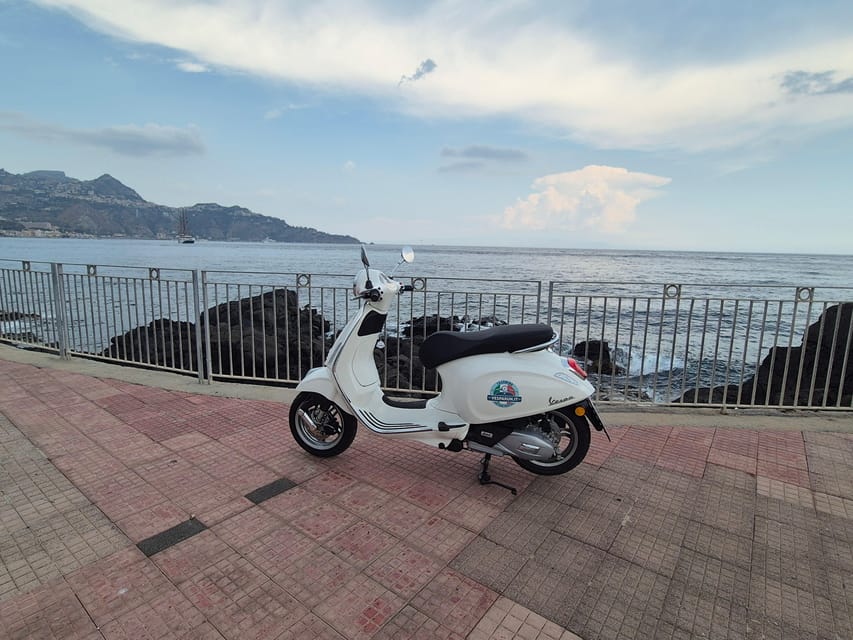 Panoramic Vespa tour of Taormina, Castelmola and White Lotus series locations - Pace, safety, and the practical drawbacks