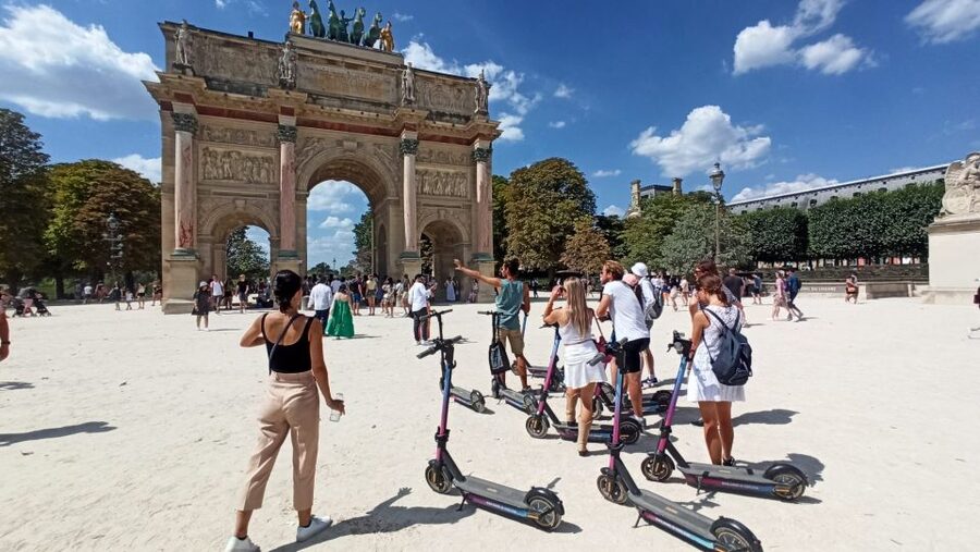 Paris: Small-Group E-Scooter Tour with a Local Guide - Key points to know before you book