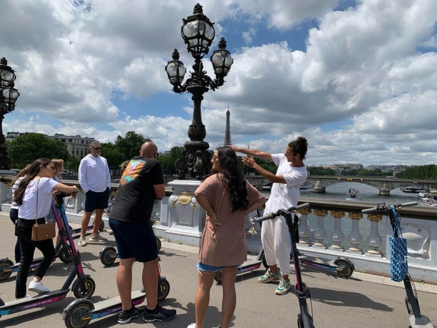 Paris: Small-Group E-Scooter Tour with a Local Guide - Arc de Triomphe and the 16th Arrondissement