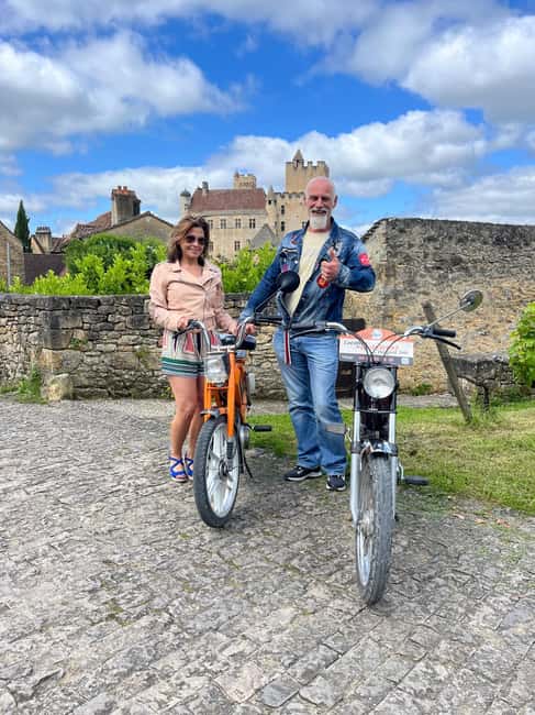 Périgord Noir : Unusual vintage moped ride - Starting in Vézac at 146 Rue Fernand Peiro