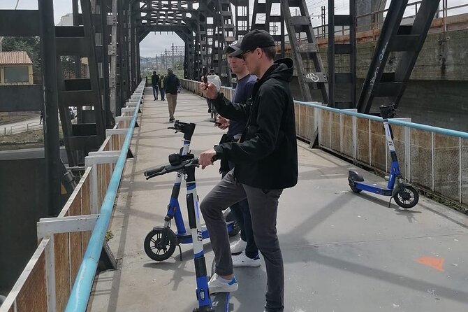 Pescara tour by e-scooter or bike among art, flavors and shopping - Ending with gelato