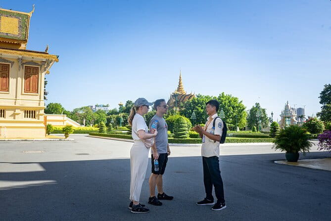 Phnom Penh: Highlights Tour Including National Museum - Independence Monument and the short photo stop