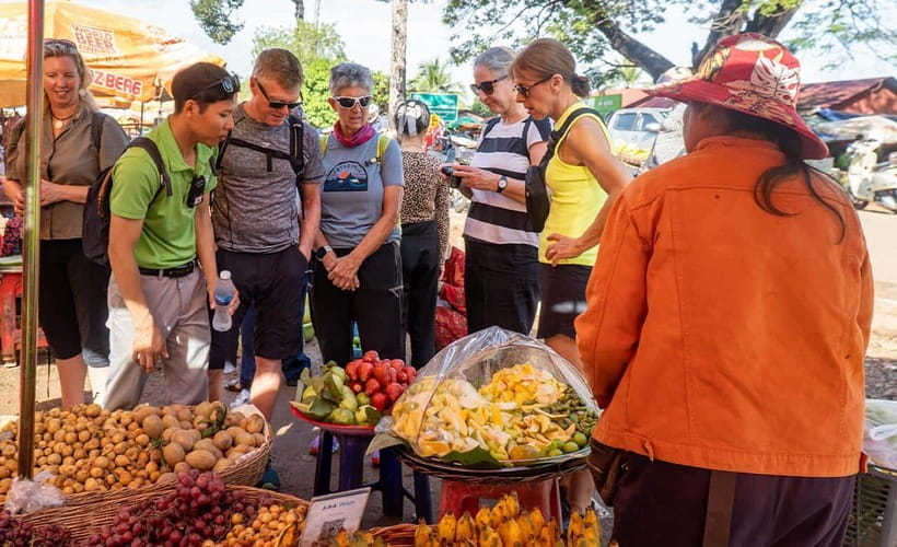 Phnom Penh: Morning Foodie, Market Walking & Street Art Tour - Why This Phnom Penh Food Tour Works