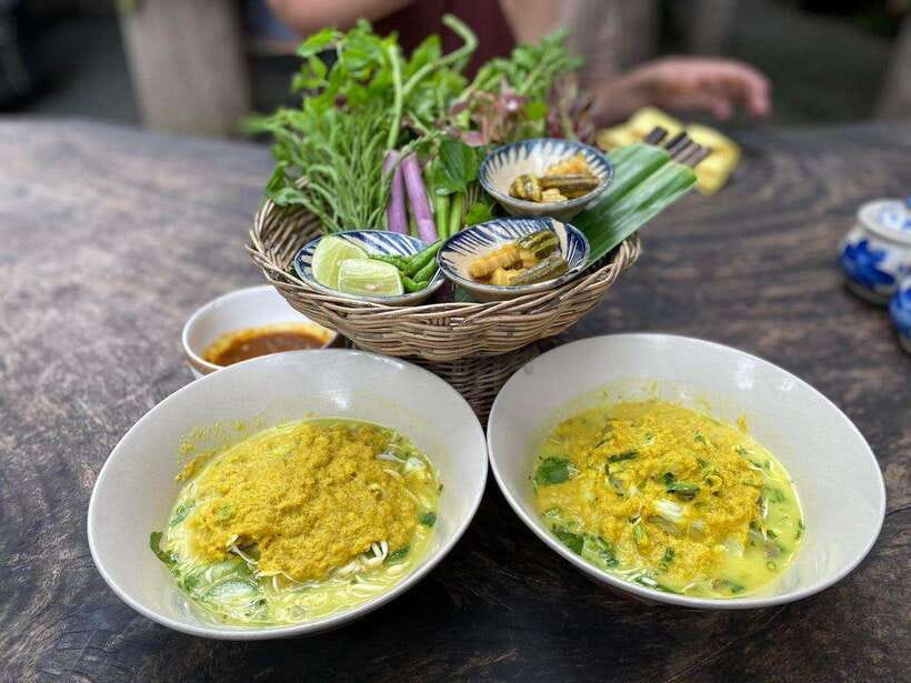 Phnom Penh Night Foodie Vespa Tour / Tuk Tuk Available - Vespa or Tuk Tuk: Choose Carefully