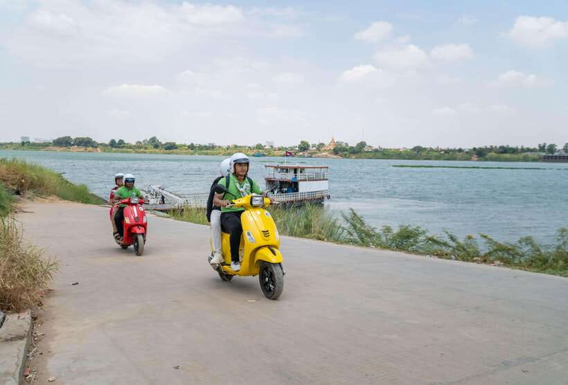 Phnom Penh Silk Island Sunset Vespa Tour / Tuk Tuk Available - Crossing to Silk Island by ferry