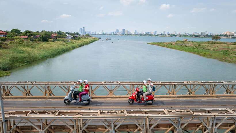 Phnom Penh: Silk Island Tour by Vespa with Tuk Tuk Available - Ferry crossings make the city feel farther away