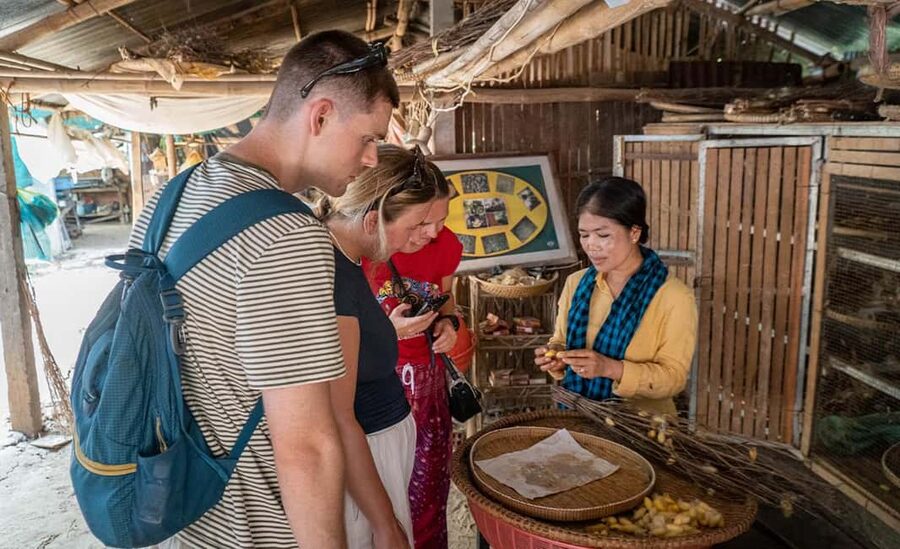 Phnom Penh: Walking Tour, Food Tour & Sunset Cruise - The Royal Palace and Riverside Walk