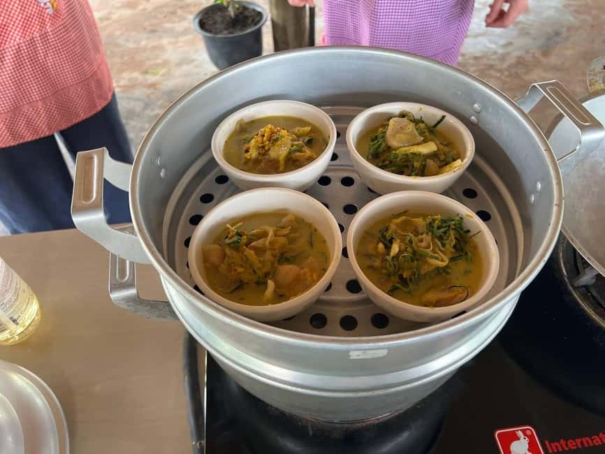 Phnom Penh: Walking Tour, Food Tour & Sunset Cruise - Starting at the Independence Monument