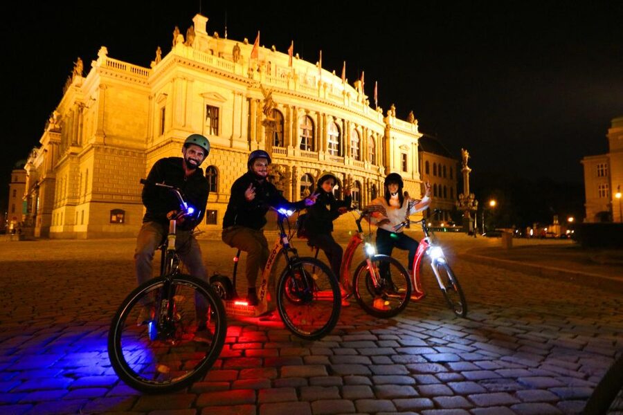 Prague: E-Bike/E-Scooter Viewpoint Tour - Letná Park and the Metronome
