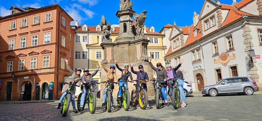 Prague: Highlights Tour on e-Scooter or eBike - Key points to know before you book