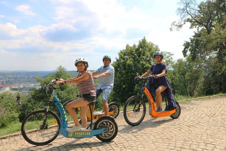 Prague: Highlights Tour on e-Scooter or eBike - Prague Castle and St. Vitus Cathedral