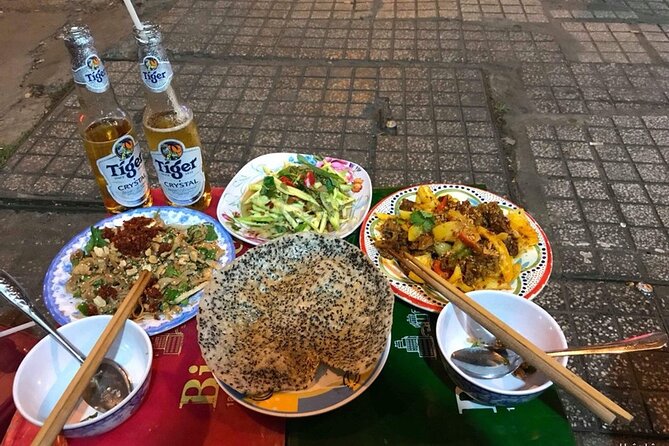 Private Craft Beer and Sightseeing Adventure Tour on Scooter in Ho Chi Minh City - Nguyen Thien Thuat Apartment Buildings: a look at local city life