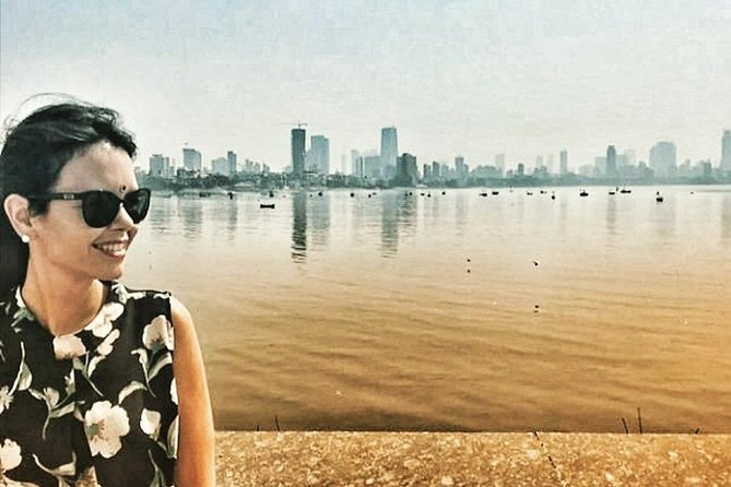 PRIVATE Mumbai Full Day Tour in Premium Car/Bus/Moped with GUIDE - Mumbai University, the High Court, and Victorian architecture