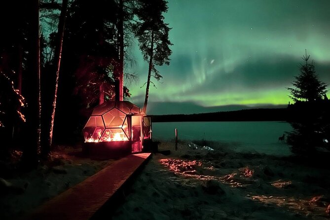 PRIVATE Northern Light Adventure by VIP Car and Snow Scooters - Photography and the moment the lights appear