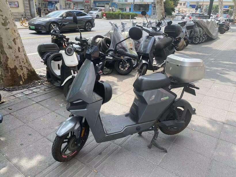 Private Scooter Adventure Tour in Shanghai - The Bund: Shanghai’s grand finish