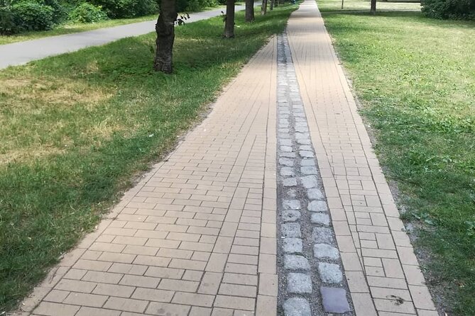 Private Up to 12 Guests-ONE RICKSHAW, E-Bikes, E-Scooters - Bebelplatz and the memory of 1933