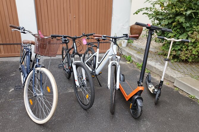 Private Up to 12 Guests-ONE RICKSHAW, E-Bikes, E-Scooters - Gendarmenmarkt’s grand proportions