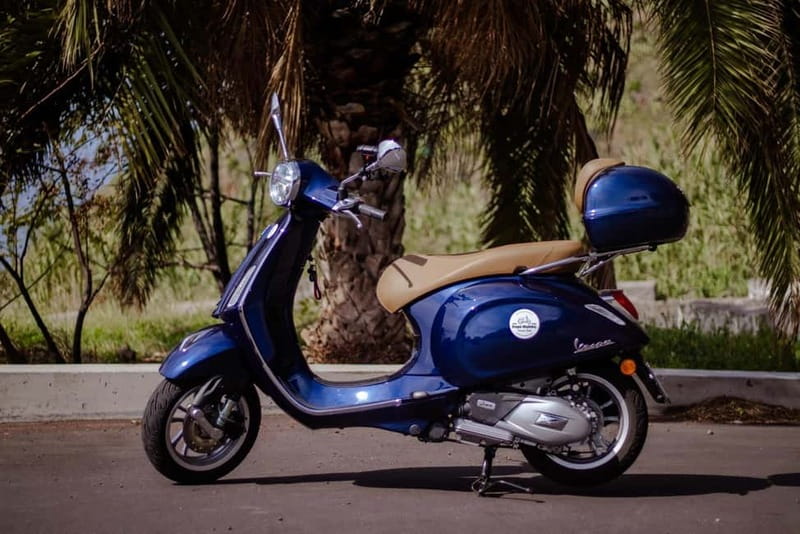 Private Vespa Tour Nun´s Valley,Câmara Lobos,CaboGirão(4hrs) - Câmara de Lobos, boats, and a slower hour