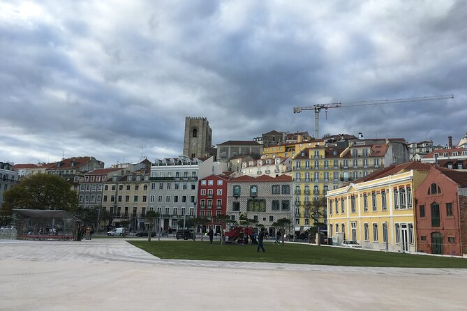 Rent a Scooter in Lisbon | Explore Freely with a Honda PCX - What the strongest feedback tells you