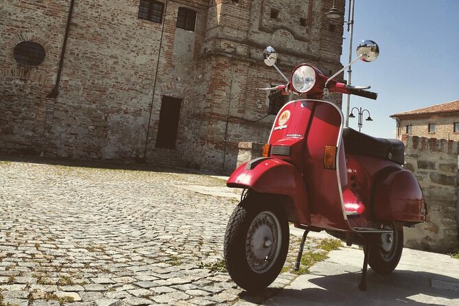 Rent a vintage Vespa for a whole day in Alba - Who Will Enjoy This Ride Most
