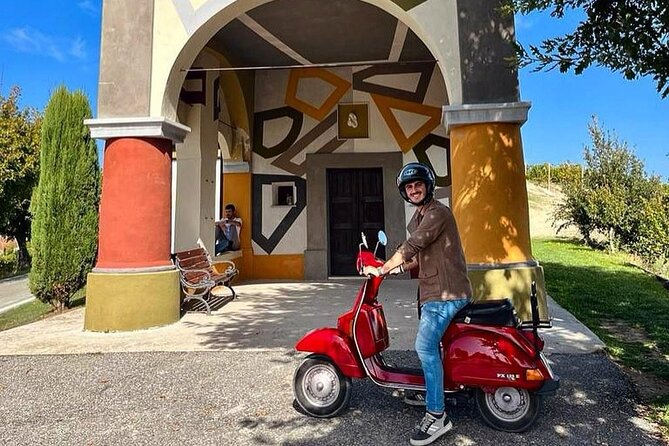 Rent a vintage Vespa for a whole day in Alba - Following the Langhe Hills by Road