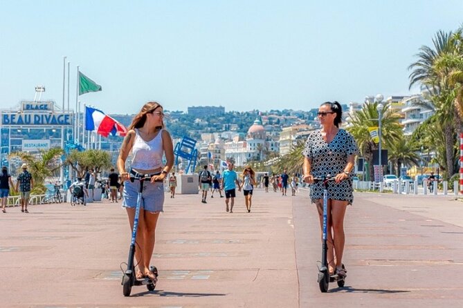 Rent scooters and electric bikes Nice - The Promenade des Anglais and Quai des Etats Unis