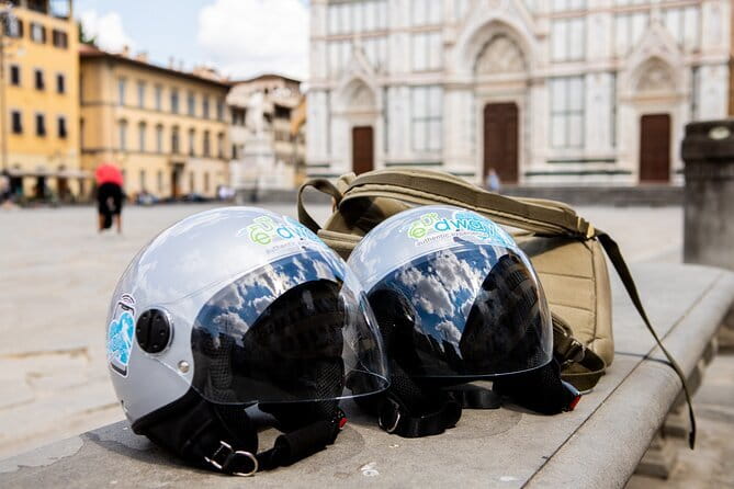 Rent your Electric Vespa 45 in Florence for 8 hours - Following the app toward the Tuscan hills