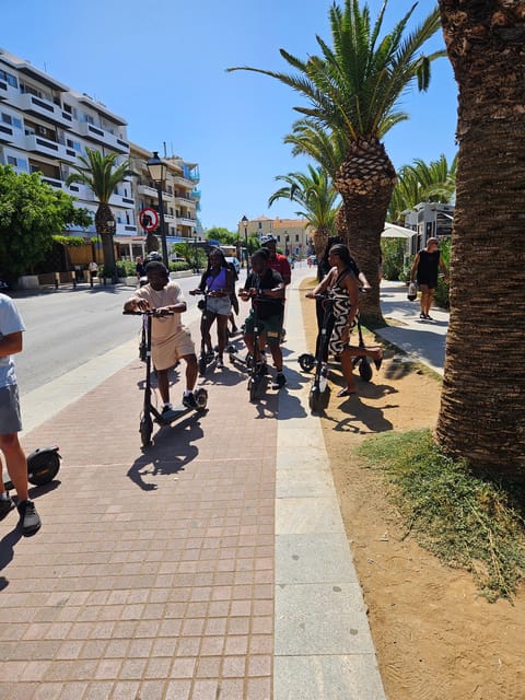 Rethymno: e-Scooter tour on the old and new town - Along the sea and through the commercial streets
