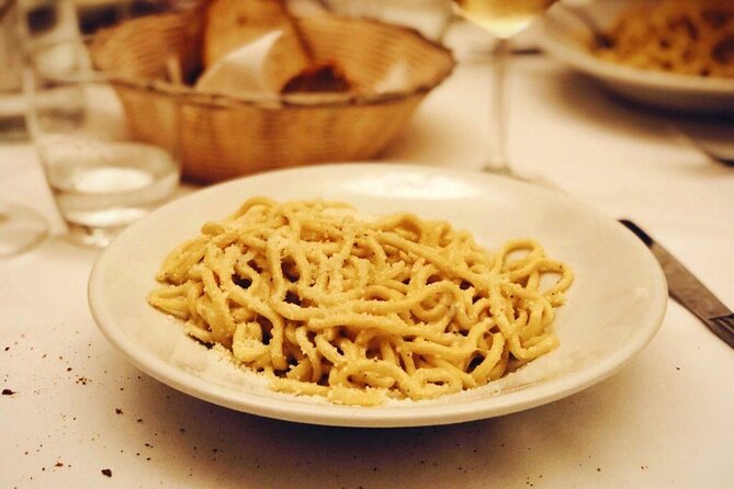 Roma Vespa Tour & Traditional Roman Food and Extras - Trastevere from a Vespa seat