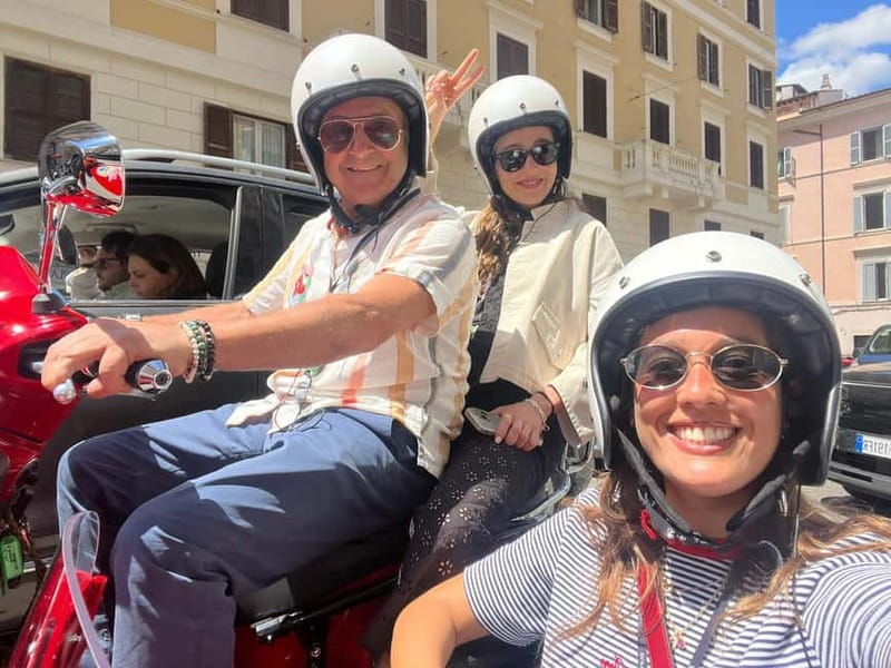 Rome 1.5 hours Private tour in Vespa Sidecar vintage style - What the Live Commentary Adds