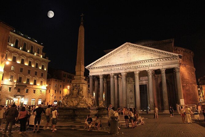 Rome by Night Vespa Ride: Icons of Rome - Piazza Navona and the Pantheon