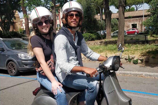 Rome by Vespa: Classic Rome Tour with Pick up - The guides make the biggest difference