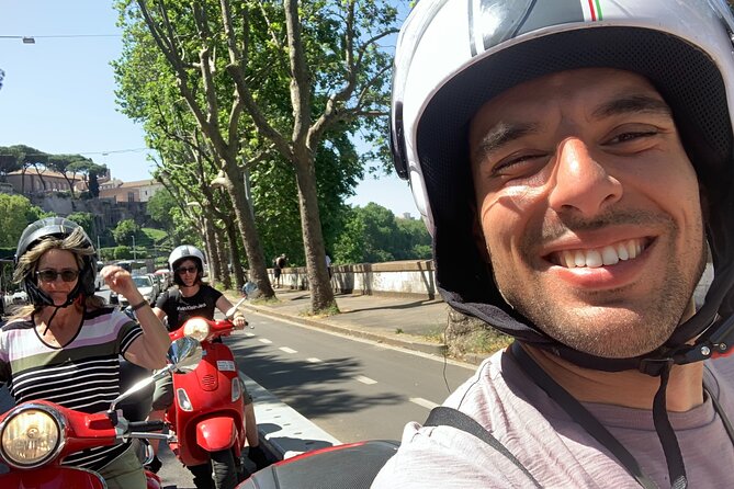 Rome by Vespa – Vespa Tour with Local Guide Francesco - Trastevere by scooter