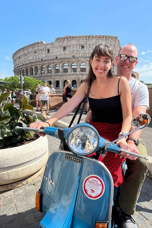 Rome by Vespa with a local - Ancient Rome from Palatine Hill to the Colosseum