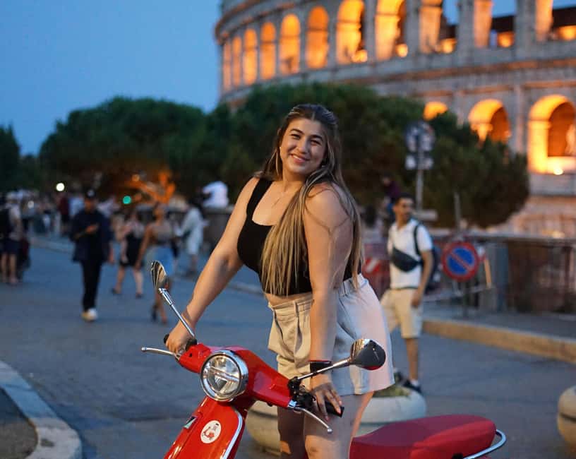 Rome: City Highlights Nighttime Vespa Photoshoot Jouney - The Colosseum and Piazza Venezia after dark
