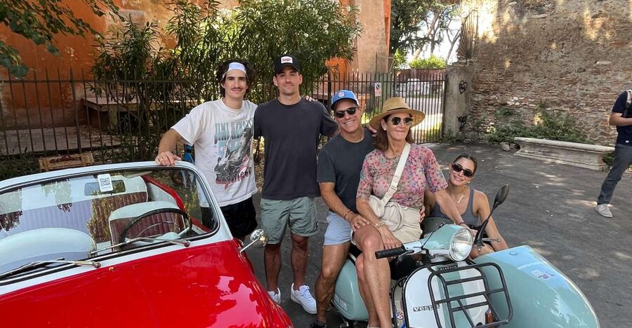 Rome: Evening Fiat 500 and Vespa Prosecco Tour - Janiculum Hill gives Rome room to breathe