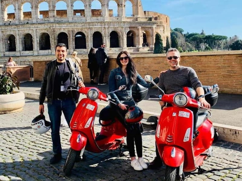 Rome: Guided Vespa Tour with Self-Drive or as a Passenger - Key points at a glance