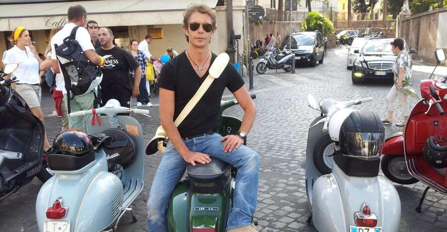 Rome: Half-Day Tour by Vespa with Driver - Meeting your driver and getting ready to ride