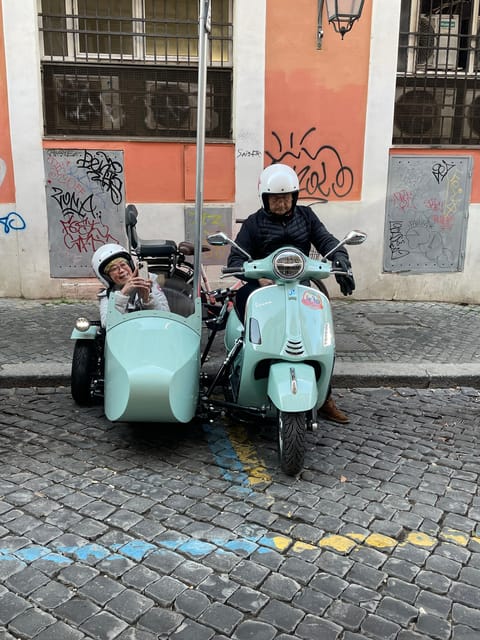 Rome in Vespa 90 min Vespa Sidecar PrivateTour with Gelato - The gelato break and what is actually included