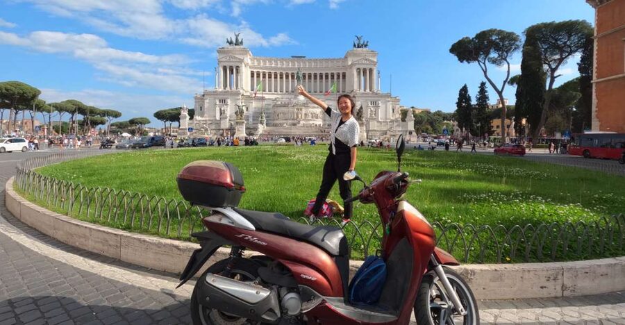 🛵 Rome: Private Scooter Guided Tour, Day - Night Ride💘🛵 - Small monuments between the major sights