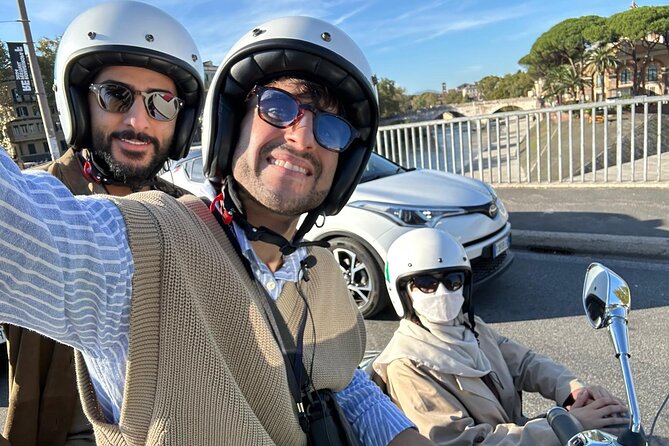 Rome Private Tour in a Vintage Vespa Sidecar Style for 90 Minutes - The Colosseum and Palatine Hill bring ancient Rome into view