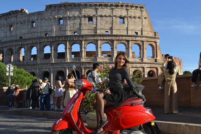 Rome Private Vespa Tour Pick-up from Hotel - Fontana dell’Acqua Paola in Ten Minutes