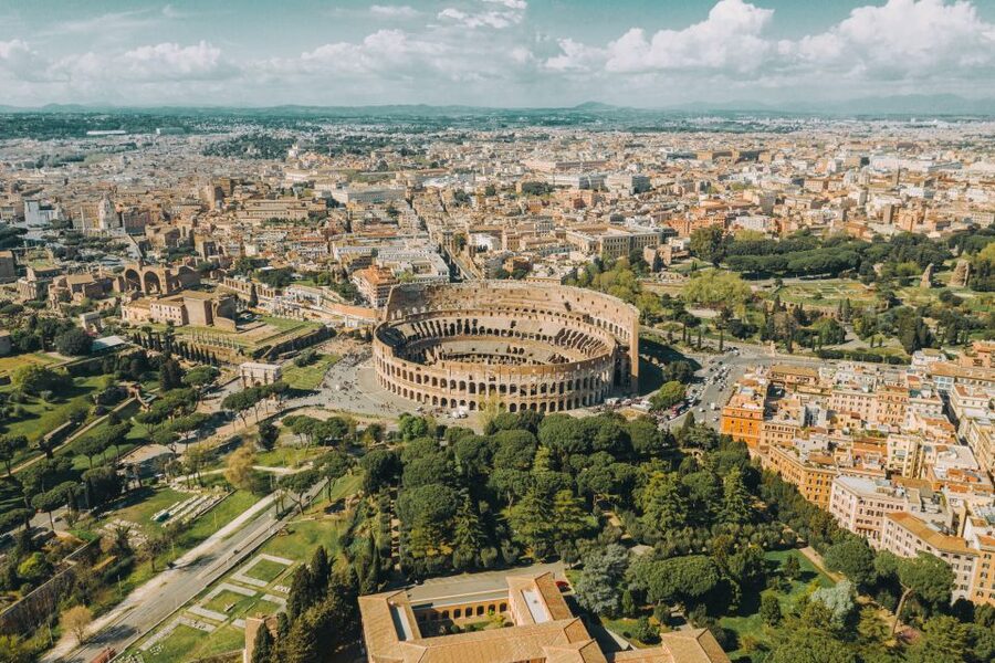 Rome: Rent an E-Scooter - Picking up at Piazza dei Santi Apostoli 54