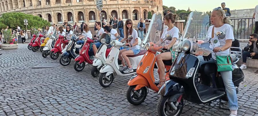 Rome: Ride as a Passenger on a Vespa on Guided City Tour - Key points to know before you book
