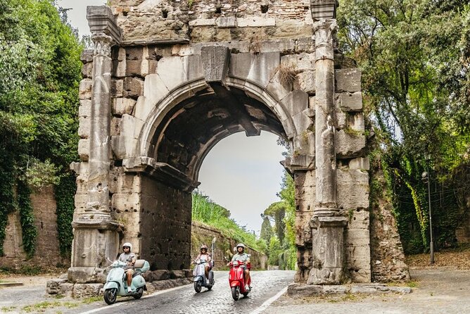 Rome Vespa 125cc Daily Rental - Why a Vespa fits Rome so well